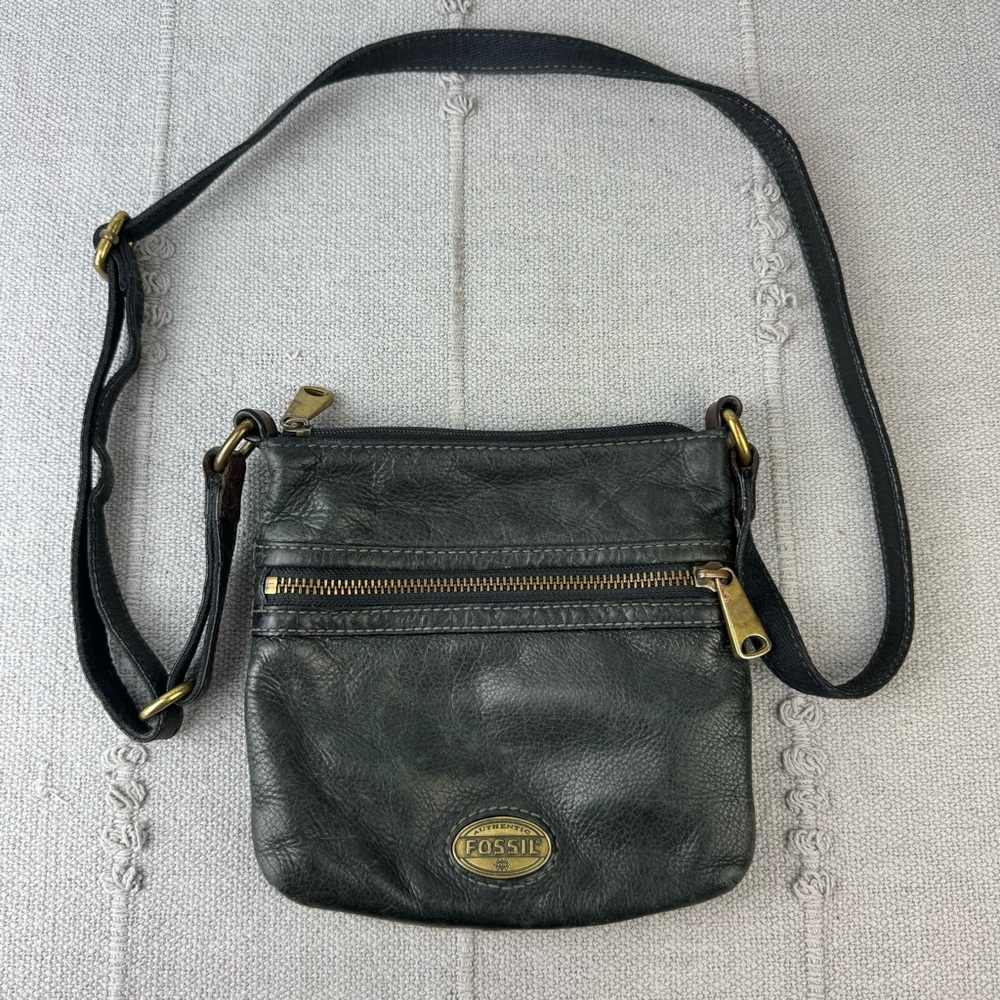 Fossil Explorer Black Leather 8”x8” Adjustable Crossbody Bag Zip Pockets